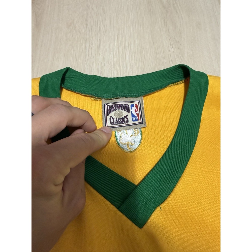 Majestic HardWood Classics NBA Boston Celtics Jersey Men's Large-XL Green Yellow - Picture 5 of 8